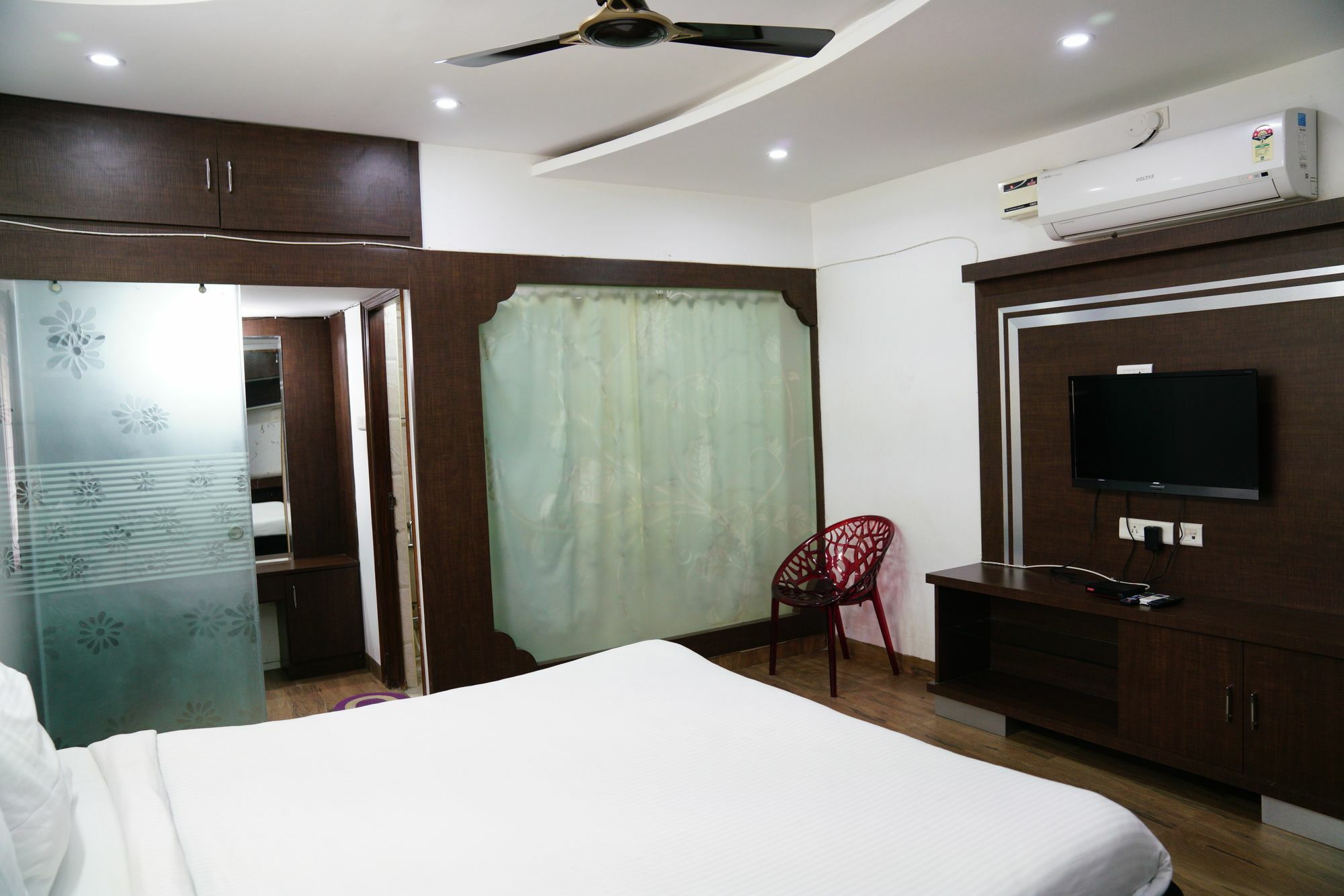 Hitech Shilparamam Guest House Hyderabad Exteriör bild